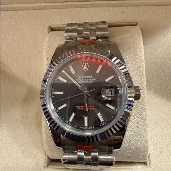 Silver Watch - Picture 5 of 5